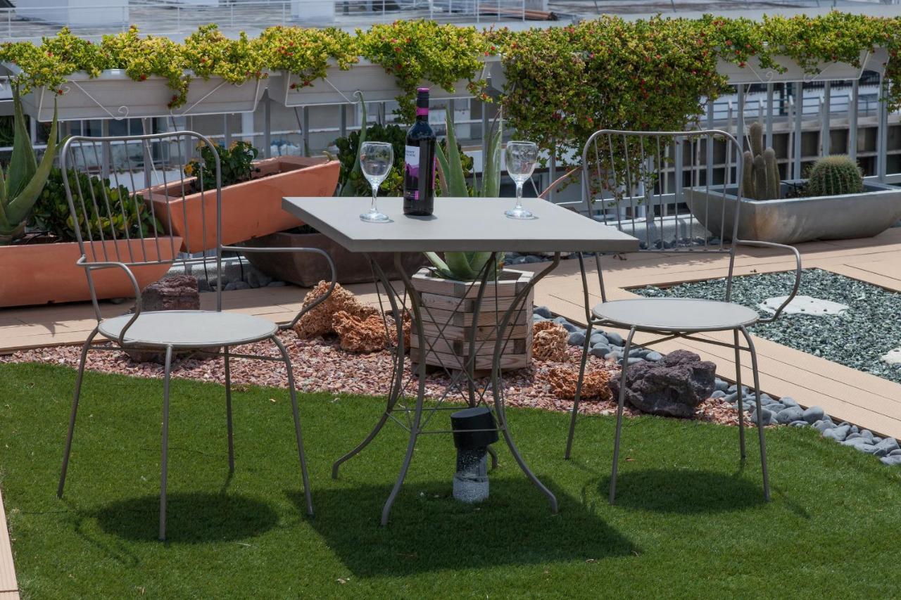 Gorgeous Penthouse With Private Jacuzzi And Amazing View! Apartment Athens Exterior photo